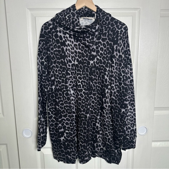 Soft Surroundings Black and Gray Boxy Tunic - Picture 1 of 14